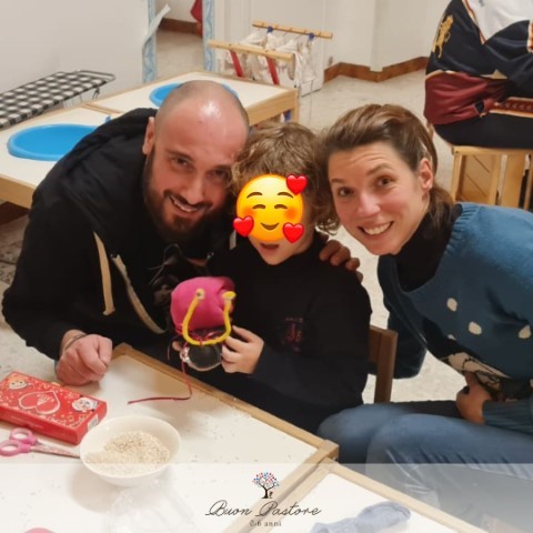 Lavoretti di Natale Scuola Montessori